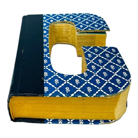 Letter C Shaped Book Hand Carved Reader’s Digest Condensed Books 1984 - Picture 3 of 7
